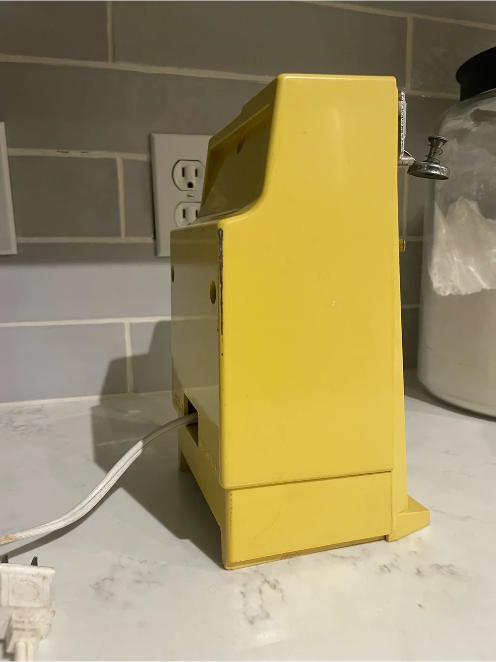 Vintage Rival Model 739 Automatic Electric Can Opener Harvest Yellow Made in USA